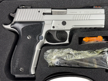 Laden Sie das Bild in den Galerie-Viewer, Sig Sauer P226 LDC 2 Skeleton Kal. 9mm Luger