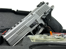 Laden Sie das Bild in den Galerie-Viewer, Sig Sauer P226 LDC 2 Skeleton Kal. 9mm Luger