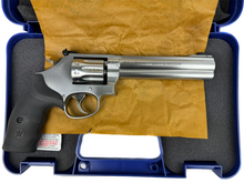 Laden Sie das Bild in den Galerie-Viewer, Smith &amp; Wesson 617 Kal .22 lr (10-schüssig)