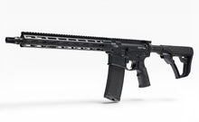 Laden Sie das Bild in den Galerie-Viewer, Daniel Defense DD4 V7 SLW 14,5“ .223 Rem.