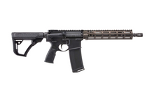 Laden Sie das Bild in den Galerie-Viewer, Daniel Defense DD4 RIII-S FDE .223 Rem. - 11,5"