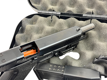 Laden Sie das Bild in den Galerie-Viewer, Fast neue Glock 34 Gen 5 MOS FS