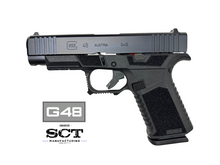 Laden Sie das Bild in den Galerie-Viewer, Custom Glock 48 mit SCT Manufacturing Griffstück Kal. 9mm Luger