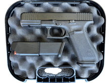 Laden Sie das Bild in den Galerie-Viewer, neuwertige Glock 17 Gen 5 MOS FS Kal. 9x19mm