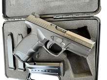 Laden Sie das Bild in den Galerie-Viewer, Steyr M9-A1 9mm Luger inkl. 3 Reservemagazine + LPA Visierung