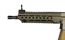 Laden Sie das Bild in den Galerie-Viewer, Heckler &amp; Koch MR223 A3 Slim Line 11" grün/braun Kal. .223 Rem.